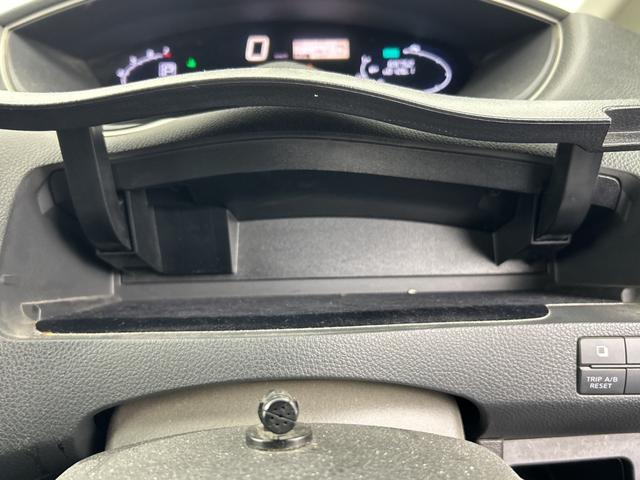 セレナ ハイウェイスター　社外後席モニター　純正ナビ（Ｂｌｕｅｔｏｏｔｈ／ＣＤ／ＤＶＤ／ｉＰｏｄ／ＵＳＢ／ＶＴＲ／ＦＭ／ＡＭ）フルセグテレビ　バックカメラ　ビルトインＥＴＣ　両側パワースライドドア　クルーズコントロール　フォグ（29枚目）