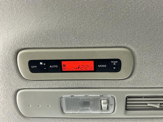 セレナ ハイウェイスター　社外後席モニター　純正ナビ（Ｂｌｕｅｔｏｏｔｈ／ＣＤ／ＤＶＤ／ｉＰｏｄ／ＵＳＢ／ＶＴＲ／ＦＭ／ＡＭ）フルセグテレビ　バックカメラ　ビルトインＥＴＣ　両側パワースライドドア　クルーズコントロール　フォグ（31枚目）