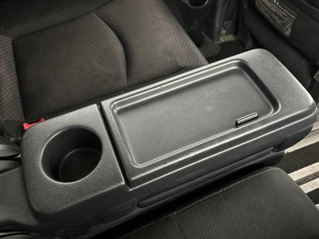 セレナ ハイウェイスター　社外後席モニター　純正ナビ（Ｂｌｕｅｔｏｏｔｈ／ＣＤ／ＤＶＤ／ｉＰｏｄ／ＵＳＢ／ＶＴＲ／ＦＭ／ＡＭ）フルセグテレビ　バックカメラ　ビルトインＥＴＣ　両側パワースライドドア　クルーズコントロール　フォグ（33枚目）