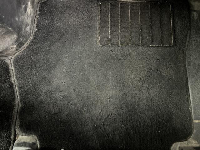 セレナ ハイウェイスター　社外後席モニター　純正ナビ（Ｂｌｕｅｔｏｏｔｈ／ＣＤ／ＤＶＤ／ｉＰｏｄ／ＵＳＢ／ＶＴＲ／ＦＭ／ＡＭ）フルセグテレビ　バックカメラ　ビルトインＥＴＣ　両側パワースライドドア　クルーズコントロール　フォグ（36枚目）