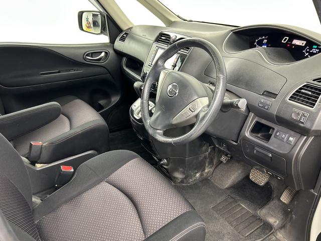 セレナ ハイウェイスター　社外後席モニター　純正ナビ（Ｂｌｕｅｔｏｏｔｈ／ＣＤ／ＤＶＤ／ｉＰｏｄ／ＵＳＢ／ＶＴＲ／ＦＭ／ＡＭ）フルセグテレビ　バックカメラ　ビルトインＥＴＣ　両側パワースライドドア　クルーズコントロール　フォグ（39枚目）