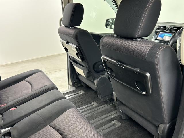セレナ ハイウェイスター　社外後席モニター　純正ナビ（Ｂｌｕｅｔｏｏｔｈ／ＣＤ／ＤＶＤ／ｉＰｏｄ／ＵＳＢ／ＶＴＲ／ＦＭ／ＡＭ）フルセグテレビ　バックカメラ　ビルトインＥＴＣ　両側パワースライドドア　クルーズコントロール　フォグ（43枚目）