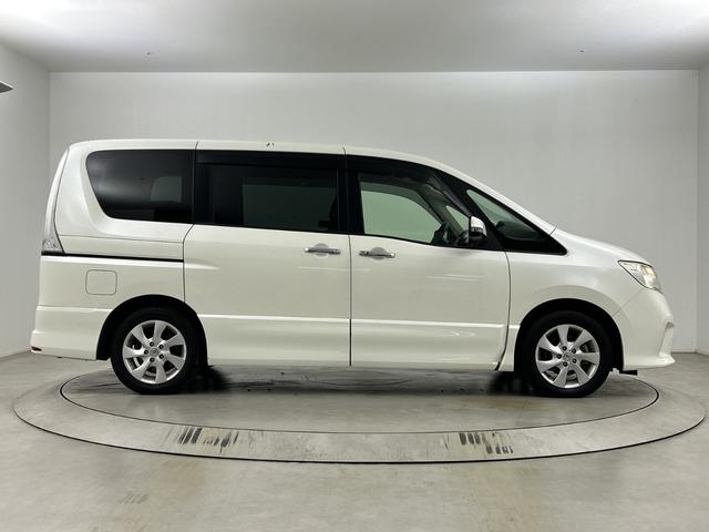 セレナ ハイウェイスター　社外後席モニター　純正ナビ（Ｂｌｕｅｔｏｏｔｈ／ＣＤ／ＤＶＤ／ｉＰｏｄ／ＵＳＢ／ＶＴＲ／ＦＭ／ＡＭ）フルセグテレビ　バックカメラ　ビルトインＥＴＣ　両側パワースライドドア　クルーズコントロール　フォグ（62枚目）