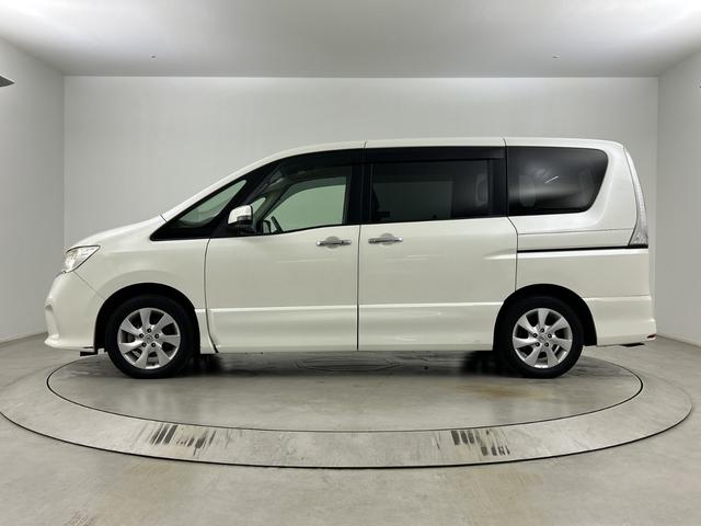 セレナ ハイウェイスター　社外後席モニター　純正ナビ（Ｂｌｕｅｔｏｏｔｈ／ＣＤ／ＤＶＤ／ｉＰｏｄ／ＵＳＢ／ＶＴＲ／ＦＭ／ＡＭ）フルセグテレビ　バックカメラ　ビルトインＥＴＣ　両側パワースライドドア　クルーズコントロール　フォグ（63枚目）