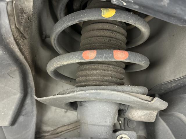 セレナ ハイウェイスター　社外後席モニター　純正ナビ（Ｂｌｕｅｔｏｏｔｈ／ＣＤ／ＤＶＤ／ｉＰｏｄ／ＵＳＢ／ＶＴＲ／ＦＭ／ＡＭ）フルセグテレビ　バックカメラ　ビルトインＥＴＣ　両側パワースライドドア　クルーズコントロール　フォグ（79枚目）