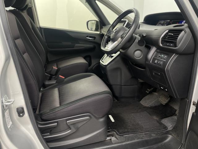 ◆商談ルームには「キッズスペース」を完備しています。ＤＶＤ、ブロック、絵本、おままごとセット。お子様連れでも、ゆっくりとお車をお選びいただけます！