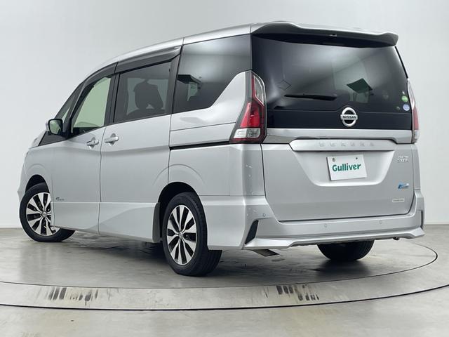 納車前に内外装のクリーニングをいたします。各種コーティング（別途有料）もご用意しておりますので、是非ご相談ください。