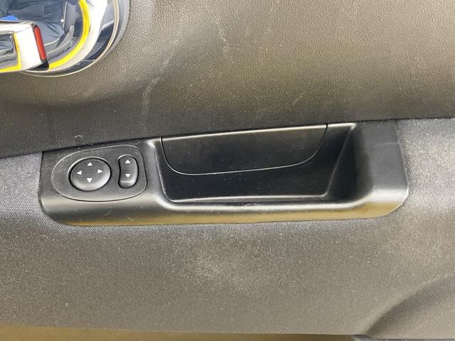 ５００ ミモザ２　限定車　純正ディスプレイオーディオ　バックカメラ　Ｂｌｕｅｔｏｏｔｈ　ＥＴＣ　前後ドライブレコーダー　クルーズコントロール　純正フロアマット　リモコンキー　アイドリングストップ　ステアリングリモコン（20枚目）