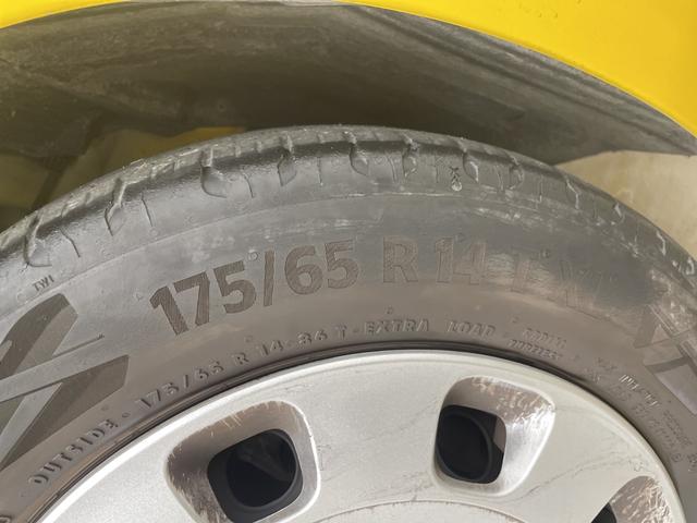 ５００ ミモザ２　限定車　純正ディスプレイオーディオ　バックカメラ　Ｂｌｕｅｔｏｏｔｈ　ＥＴＣ　前後ドライブレコーダー　クルーズコントロール　純正フロアマット　リモコンキー　アイドリングストップ　ステアリングリモコン（75枚目）