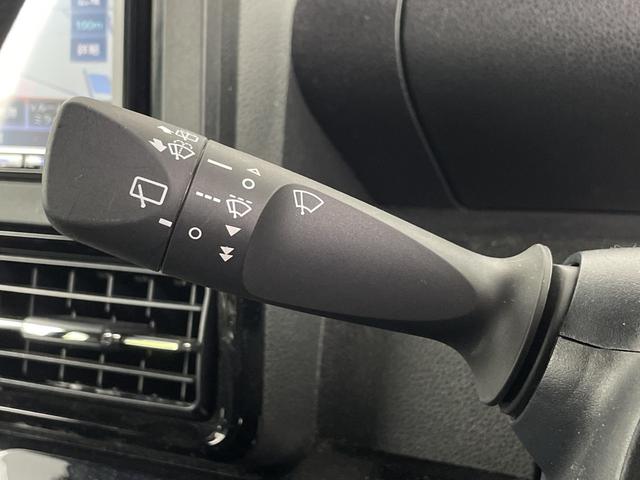 タント カスタムＸ　純正ナビ　バックカメラ　フルセグテレビ　ＥＴＣ　ドライブレコーダー　両側パワースライドドア　シートヒーター　衝突被害軽減ブレーキ　車線逸脱警報　クリアランスソナー　オートハイビーム　純正アルミホイール（12枚目）