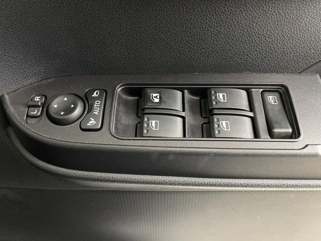 タント カスタムＸ　純正ナビ　バックカメラ　フルセグテレビ　ＥＴＣ　ドライブレコーダー　両側パワースライドドア　シートヒーター　衝突被害軽減ブレーキ　車線逸脱警報　クリアランスソナー　オートハイビーム　純正アルミホイール（21枚目）