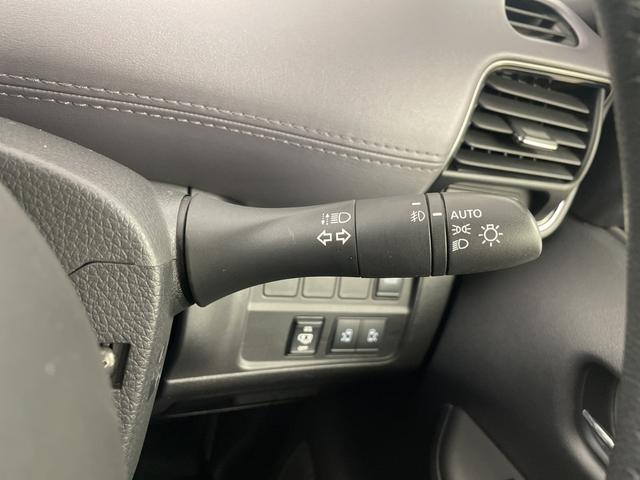 セレナ ｅ－パワー　ハイウェイスターＶ　純正ナビ　全方位カメラ　フルセグＴＶ　ブラインドスポットモニター　プロパイロット　ビルトインＥＴＣ　前方ドライブレコーダー　デジタルインナーミラー　両側パワースライドドア　純正１５インチアルミホイール（13枚目）