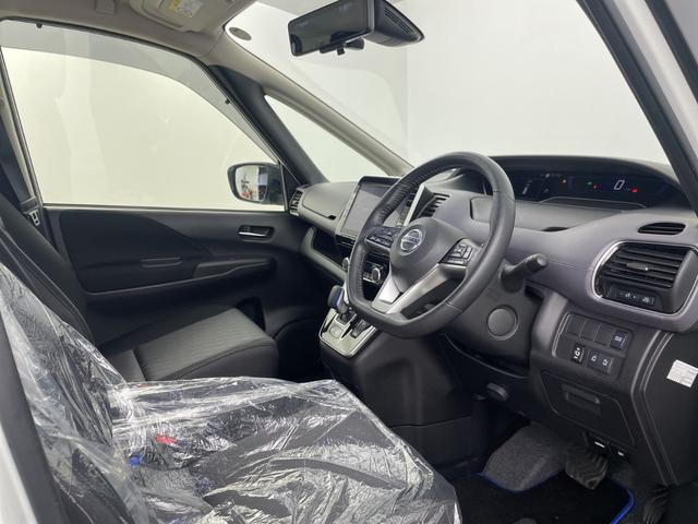 セレナ ｅ－パワー　ハイウェイスターＶ　純正ナビ　全方位カメラ　フルセグＴＶ　ブラインドスポットモニター　プロパイロット　ビルトインＥＴＣ　前方ドライブレコーダー　デジタルインナーミラー　両側パワースライドドア　純正１５インチアルミホイール（39枚目）