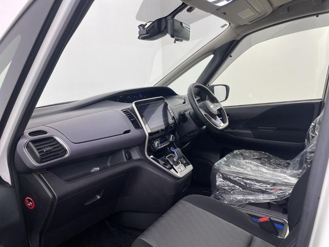 セレナ ｅ－パワー　ハイウェイスターＶ　純正ナビ　全方位カメラ　フルセグＴＶ　ブラインドスポットモニター　プロパイロット　ビルトインＥＴＣ　前方ドライブレコーダー　デジタルインナーミラー　両側パワースライドドア　純正１５インチアルミホイール（40枚目）