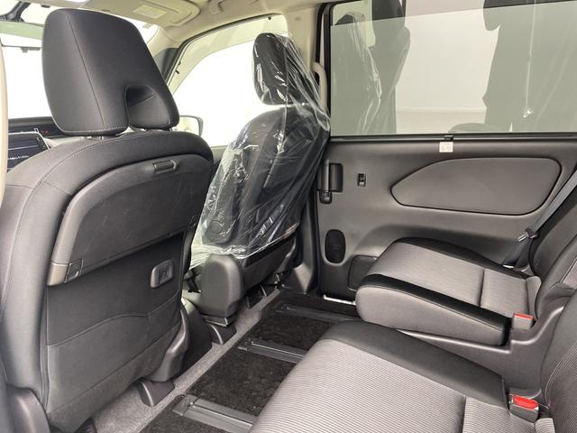 セレナ ｅ－パワー　ハイウェイスターＶ　純正ナビ　全方位カメラ　フルセグＴＶ　ブラインドスポットモニター　プロパイロット　ビルトインＥＴＣ　前方ドライブレコーダー　デジタルインナーミラー　両側パワースライドドア　純正１５インチアルミホイール（44枚目）