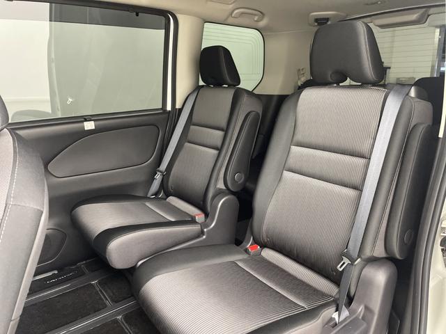 セレナ ｅ－パワー　ハイウェイスターＶ　純正ナビ　全方位カメラ　フルセグＴＶ　ブラインドスポットモニター　プロパイロット　ビルトインＥＴＣ　前方ドライブレコーダー　デジタルインナーミラー　両側パワースライドドア　純正１５インチアルミホイール（46枚目）