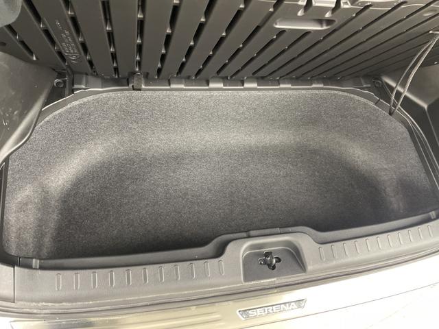 セレナ ｅ－パワー　ハイウェイスターＶ　純正ナビ　全方位カメラ　フルセグＴＶ　ブラインドスポットモニター　プロパイロット　ビルトインＥＴＣ　前方ドライブレコーダー　デジタルインナーミラー　両側パワースライドドア　純正１５インチアルミホイール（51枚目）