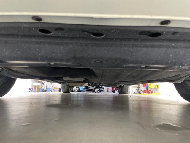 セレナ ｅ－パワー　ハイウェイスターＶ　純正ナビ　全方位カメラ　フルセグＴＶ　ブラインドスポットモニター　プロパイロット　ビルトインＥＴＣ　前方ドライブレコーダー　デジタルインナーミラー　両側パワースライドドア　純正１５インチアルミホイール（79枚目）