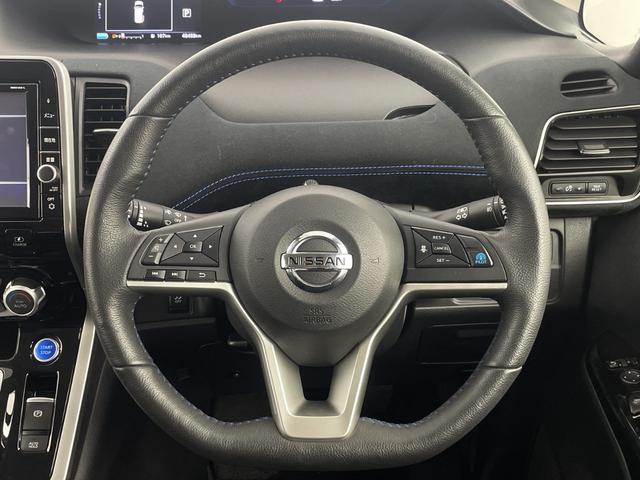 セレナ ｅ－パワー　オーテック　セーフティパッケージ　純正９インチナビ　全方位カメラ　自動駐車システム　ドライブレコーダー　ＥＴＣ　プロパイロット　衝突軽減ブレーキ　シートヒーター　ステアリングヒーター　電子パーキングシステム　デジタルインナーミラー（9枚目）