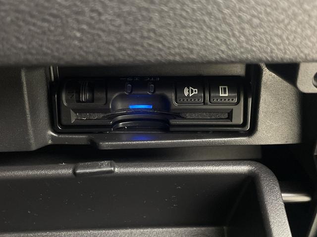 セレナ ｅ－パワー　オーテック　セーフティパッケージ　純正９インチナビ　全方位カメラ　自動駐車システム　ドライブレコーダー　ＥＴＣ　プロパイロット　衝突軽減ブレーキ　シートヒーター　ステアリングヒーター　電子パーキングシステム　デジタルインナーミラー（18枚目）