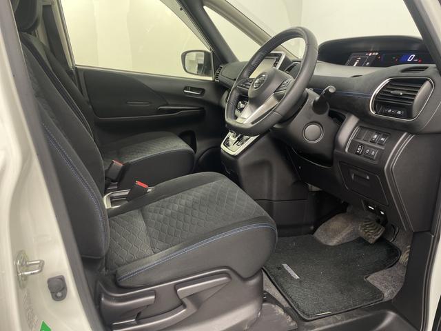 セレナ ｅ－パワー　オーテック　セーフティパッケージ　純正９インチナビ　全方位カメラ　自動駐車システム　ドライブレコーダー　ＥＴＣ　プロパイロット　衝突軽減ブレーキ　シートヒーター　ステアリングヒーター　電子パーキングシステム　デジタルインナーミラー（40枚目）