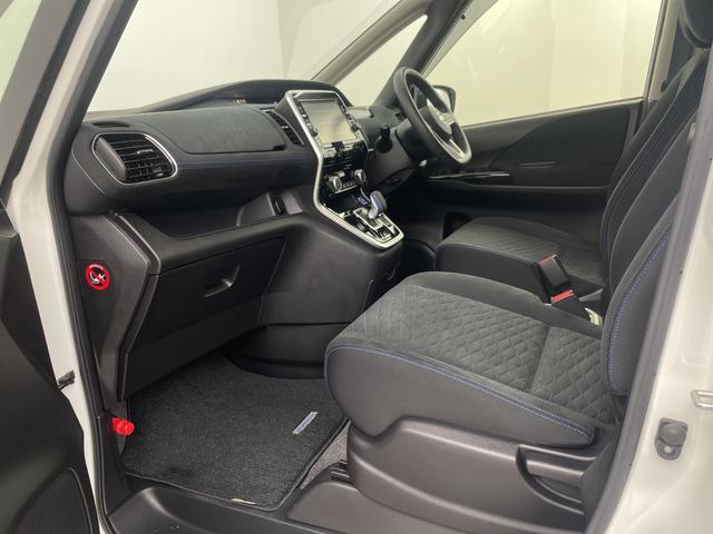 セレナ ｅ－パワー　オーテック　セーフティパッケージ　純正９インチナビ　全方位カメラ　自動駐車システム　ドライブレコーダー　ＥＴＣ　プロパイロット　衝突軽減ブレーキ　シートヒーター　ステアリングヒーター　電子パーキングシステム　デジタルインナーミラー（41枚目）