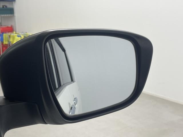 セレナ ｅ－パワー　オーテック　セーフティパッケージ　純正９インチナビ　全方位カメラ　自動駐車システム　ドライブレコーダー　ＥＴＣ　プロパイロット　衝突軽減ブレーキ　シートヒーター　ステアリングヒーター　電子パーキングシステム　デジタルインナーミラー（69枚目）