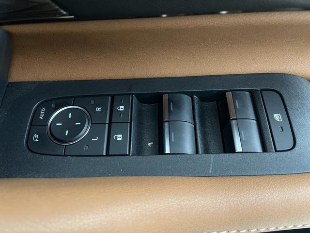 ヴェルファイアハイブリッド エグゼクティブラウンジ 左右独立ムーンルーフ 純正フリップダウンモニター JBLサウンド 純正ナビ機能付きディスプレイオーディオ 全方位カメラ ドライブレコーダー ビルトインETC2.0 BSM ワイヤレス充電 AC100V(29枚目)