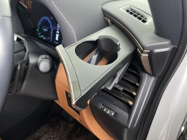 ヴェルファイアハイブリッド エグゼクティブラウンジ 左右独立ムーンルーフ 純正フリップダウンモニター JBLサウンド 純正ナビ機能付きディスプレイオーディオ 全方位カメラ ドライブレコーダー ビルトインETC2.0 BSM ワイヤレス充電 AC100V(36枚目)