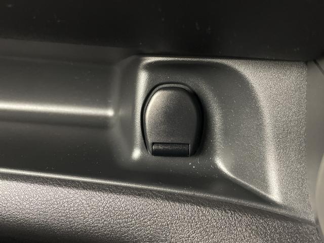 セレナ ハイウェイスターＶセレクションＩＩ　純正フリップダウンモニター　純正ナビ　全方位カメラ　プロパイロット　駐車支援システム　両側パワースライドドア　ビルトインＥＴＣ　ドライブレコーダー　衝突軽減ブレーキ　コーナーセンサー　純正フロアマット（27枚目）