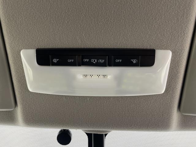 セレナ ハイウェイスターＶセレクションＩＩ　純正フリップダウンモニター　純正ナビ　全方位カメラ　プロパイロット　駐車支援システム　両側パワースライドドア　ビルトインＥＴＣ　ドライブレコーダー　衝突軽減ブレーキ　コーナーセンサー　純正フロアマット（29枚目）