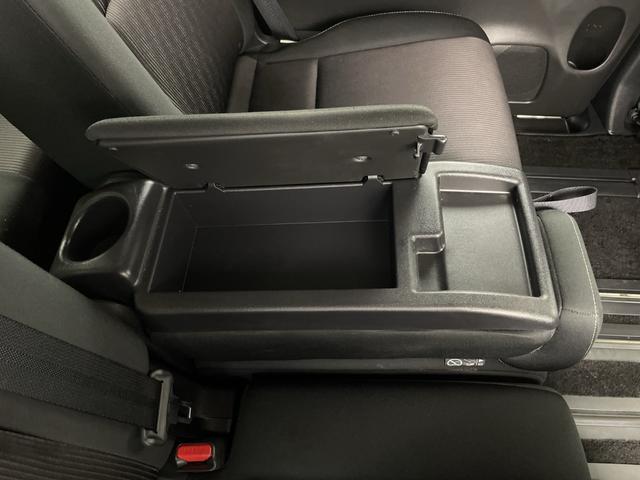 セレナ ハイウェイスターＶセレクションＩＩ　純正フリップダウンモニター　純正ナビ　全方位カメラ　プロパイロット　駐車支援システム　両側パワースライドドア　ビルトインＥＴＣ　ドライブレコーダー　衝突軽減ブレーキ　コーナーセンサー　純正フロアマット（34枚目）