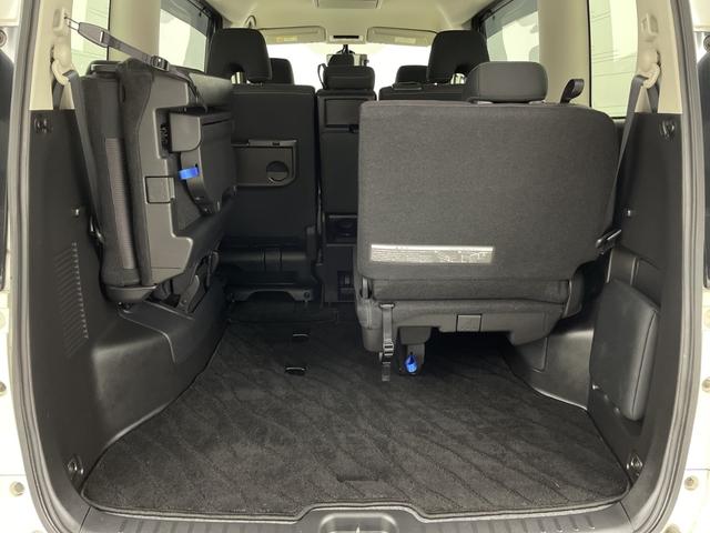 セレナ ハイウェイスターＶセレクションＩＩ　純正フリップダウンモニター　純正ナビ　全方位カメラ　プロパイロット　駐車支援システム　両側パワースライドドア　ビルトインＥＴＣ　ドライブレコーダー　衝突軽減ブレーキ　コーナーセンサー　純正フロアマット（51枚目）