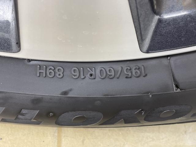 セレナ ハイウェイスターＶセレクションＩＩ　純正フリップダウンモニター　純正ナビ　全方位カメラ　プロパイロット　駐車支援システム　両側パワースライドドア　ビルトインＥＴＣ　ドライブレコーダー　衝突軽減ブレーキ　コーナーセンサー　純正フロアマット（75枚目）