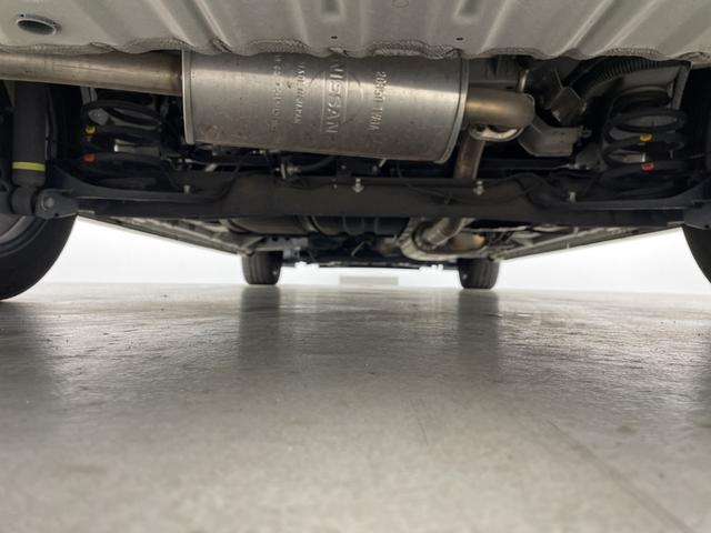 セレナ ハイウェイスターＶセレクションＩＩ　純正フリップダウンモニター　純正ナビ　全方位カメラ　プロパイロット　駐車支援システム　両側パワースライドドア　ビルトインＥＴＣ　ドライブレコーダー　衝突軽減ブレーキ　コーナーセンサー　純正フロアマット（80枚目）