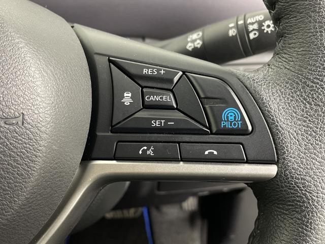 セレナ ｅ－パワー　ハイウェイスターＶ　フリップダウンモニター　純正ナビ　全方位カメラ　両側電動スライドドア　プロパイロット　ブラインドスポットモニター　パーキングアシスト　標識認識アシスト　ビルトインＥＴＣ　ハンドルヒーター　シートヒータ（11枚目）