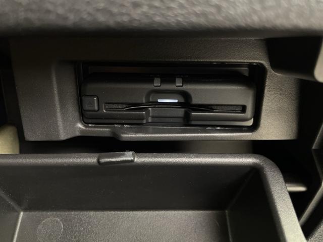 セレナ ｅ－パワー　ハイウェイスターＶ　フリップダウンモニター　純正ナビ　全方位カメラ　両側電動スライドドア　プロパイロット　ブラインドスポットモニター　パーキングアシスト　標識認識アシスト　ビルトインＥＴＣ　ハンドルヒーター　シートヒータ（21枚目）