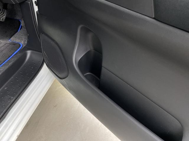 セレナ ｅ－パワー　ハイウェイスターＶ　フリップダウンモニター　純正ナビ　全方位カメラ　両側電動スライドドア　プロパイロット　ブラインドスポットモニター　パーキングアシスト　標識認識アシスト　ビルトインＥＴＣ　ハンドルヒーター　シートヒータ（35枚目）