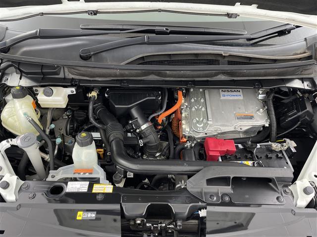 セレナ ｅ－パワー　ハイウェイスターＶ　フリップダウンモニター　純正ナビ　全方位カメラ　両側電動スライドドア　プロパイロット　ブラインドスポットモニター　パーキングアシスト　標識認識アシスト　ビルトインＥＴＣ　ハンドルヒーター　シートヒータ（40枚目）