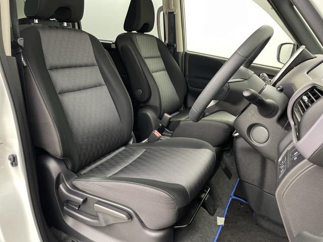 セレナ ｅ－パワー　ハイウェイスターＶ　フリップダウンモニター　純正ナビ　全方位カメラ　両側電動スライドドア　プロパイロット　ブラインドスポットモニター　パーキングアシスト　標識認識アシスト　ビルトインＥＴＣ　ハンドルヒーター　シートヒータ（41枚目）