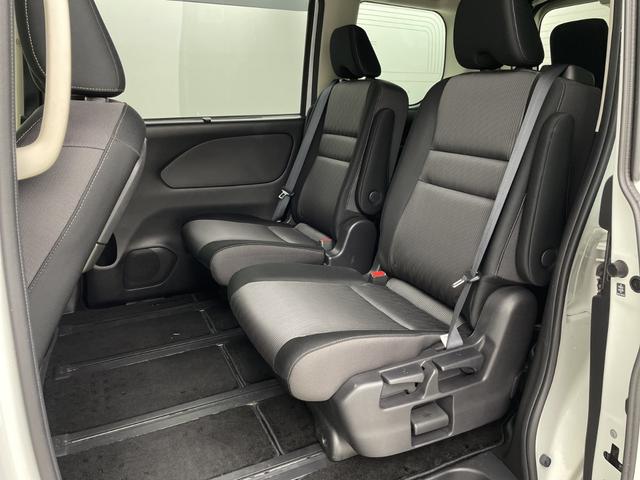 セレナ ｅ－パワー　ハイウェイスターＶ　フリップダウンモニター　純正ナビ　全方位カメラ　両側電動スライドドア　プロパイロット　ブラインドスポットモニター　パーキングアシスト　標識認識アシスト　ビルトインＥＴＣ　ハンドルヒーター　シートヒータ（46枚目）