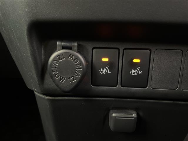 ルーミー G 純正ディスプレイオーディオ 地デジワンセグ 全方位カメラ ETC シートヒーター 両側パワースライドドア 衝突軽減ブレーキ クリアランスソナー アイドリングストップ ロールサンシェード フロアマット(3枚目)