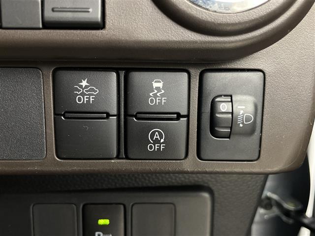 ルーミー G 純正ディスプレイオーディオ 地デジワンセグ 全方位カメラ ETC シートヒーター 両側パワースライドドア 衝突軽減ブレーキ クリアランスソナー アイドリングストップ ロールサンシェード フロアマット(4枚目)