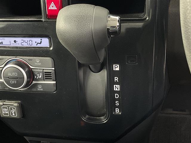 ルーミー G 純正ディスプレイオーディオ 地デジワンセグ 全方位カメラ ETC シートヒーター 両側パワースライドドア 衝突軽減ブレーキ クリアランスソナー アイドリングストップ ロールサンシェード フロアマット(15枚目)