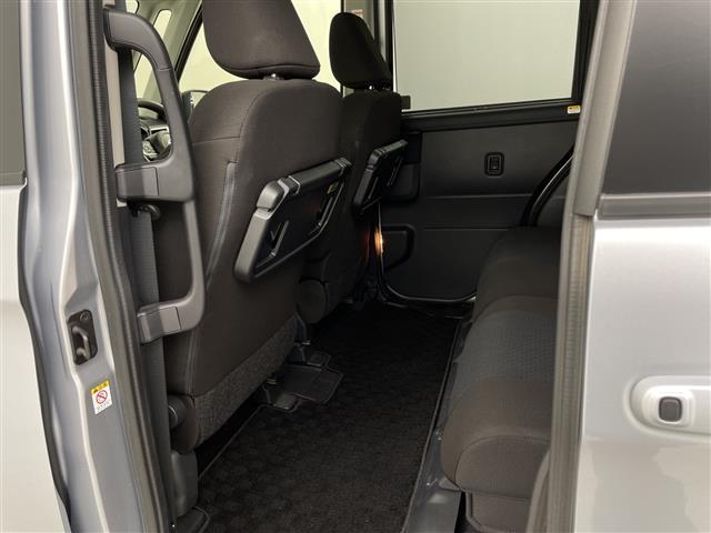 ルーミー G 純正ディスプレイオーディオ 地デジワンセグ 全方位カメラ ETC シートヒーター 両側パワースライドドア 衝突軽減ブレーキ クリアランスソナー アイドリングストップ ロールサンシェード フロアマット(25枚目)