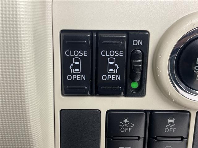 ムーヴキャンバス Ｇメイクアップリミテッド　ＳＡＩＩＩ　純正ナビ　全方位カメラ　ドライブレコーダー　ＥＴＣ　バックカメラ　両側パワースライドドア　衝突軽減ブレーキ　オートマチックハイビーム　ＬＥＤヘッドライト　純正フロアマット　横滑り防止措置　フォグランプ（5枚目）