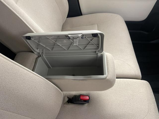 ムーヴキャンバス Ｇメイクアップリミテッド　ＳＡＩＩＩ　純正ナビ　全方位カメラ　ドライブレコーダー　ＥＴＣ　バックカメラ　両側パワースライドドア　衝突軽減ブレーキ　オートマチックハイビーム　ＬＥＤヘッドライト　純正フロアマット　横滑り防止措置　フォグランプ（28枚目）