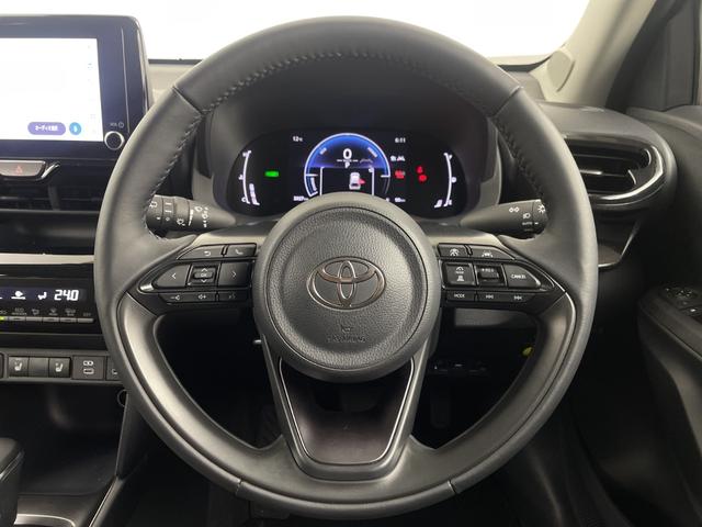 ヤリスクロス ハイブリッドＺ　モデリスタフルエアロ　純正ディスプレイオーディオ　全方位カメラ　ＢＳＭ　ドライブレコーダー　ＥＴＣ２．０　アダプティブクルーズコントロール　パワーバックドア　前席シートヒーター　ステアリングヒーター（9枚目）