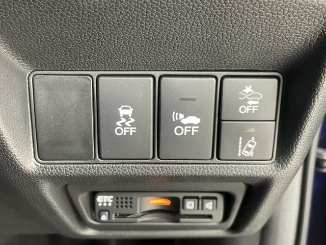 ステップワゴンスパーダ スパーダハイブリッド　Ｇ　ホンダセンシング　フリップダウンモニター　純正ナビ　バックカメラ　前後ドライブレコーダー　ビルトインＥＴＣ　両側パワースライドドア　衝突被害軽減ブレーキ　レーダークルーズコントロール　車線逸脱警報　純正アルミホイール（21枚目）