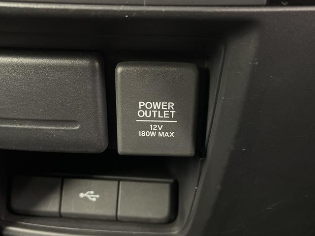 ステップワゴンスパーダ スパーダハイブリッド　Ｇ　ホンダセンシング　フリップダウンモニター　純正ナビ　バックカメラ　前後ドライブレコーダー　ビルトインＥＴＣ　両側パワースライドドア　衝突被害軽減ブレーキ　レーダークルーズコントロール　車線逸脱警報　純正アルミホイール（32枚目）